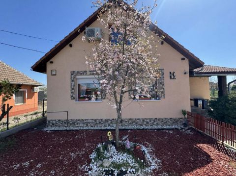 Eladó Ház 2766 Tápiószele , 2766 Tápiószele, város széle