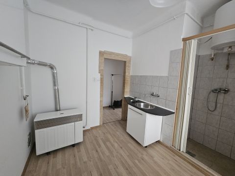 Eladó Lakás 2541 Lábatlan  