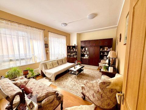 Eladó Lakás 9011 Győr , 9027 Győr, Gyárváros