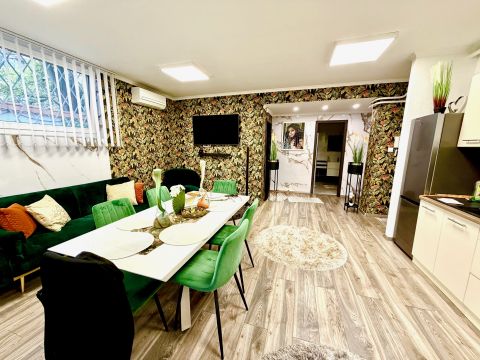 Eladó Lakás 1141 Budapest 14. kerület , Zuglói kuriózum