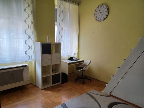 Eladó Lakás 1088 Budapest 8. kerület , BLAHÁTÓL 5 PERCRE, JÓ ÁLLAPOTÚ GARZON, TÖKÉLETES BEFEKTETÉS