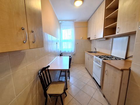 Eladó Lakás 6000 Kecskemét ZÖLDÖVEZETBEN 2.EMELETI ERKÉLYES LAKÁS