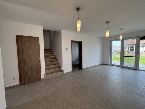 Kiadó Ház 6000 Kecskemét 