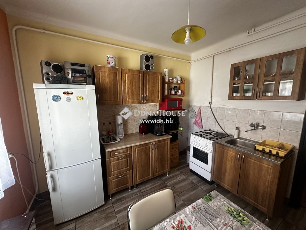 7632 Pécs , Kertvárosban ikerház, csendes, nyugodt környezetben — 1/26