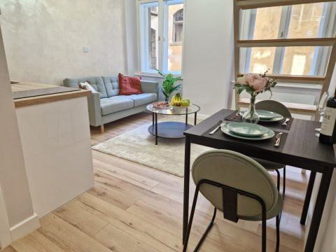 Eladó Lakás 1092 Budapest 9. kerület , Műszakilag, esztétikailag is felújított lakás a Ráday utcába