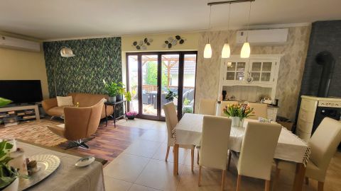 Eladó Ház 2000 Szentendre , Kálvária tér