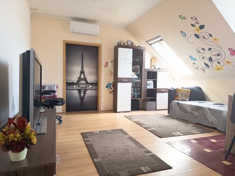 Eladó Lakás 9400 Sopron , Ágfalvi úthoz közel