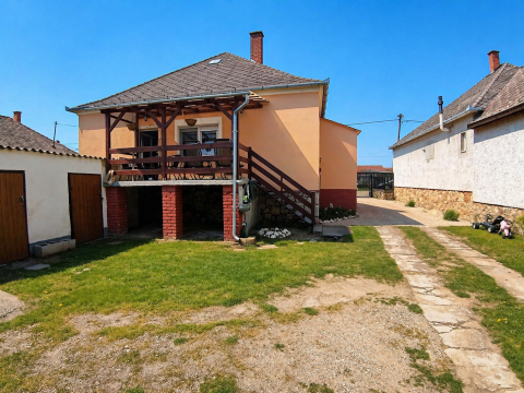 Eladó Ház 2870 Kisbér 