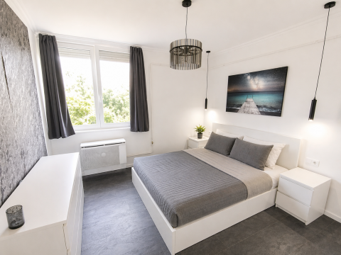 Kiadó Lakás 4025 Debrecen , Bútorozott lakás a Belváros közelében!