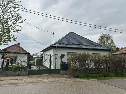 Eladó Ház 2234 Maglód Központ közelében