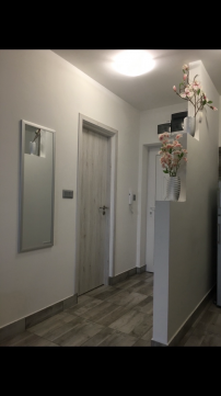 Kiadó Lakás 8220 Balatonalmádi , Park utca közelében