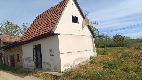 Eladó Mezőgazdasági 2200 Monor 