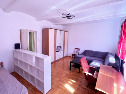 Eladó Lakás 1131 Budapest 13. kerület , Hangulatos lakás a Mosoly utcában