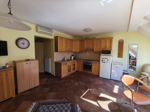 Kiadó Lakás 7624 Pécs 