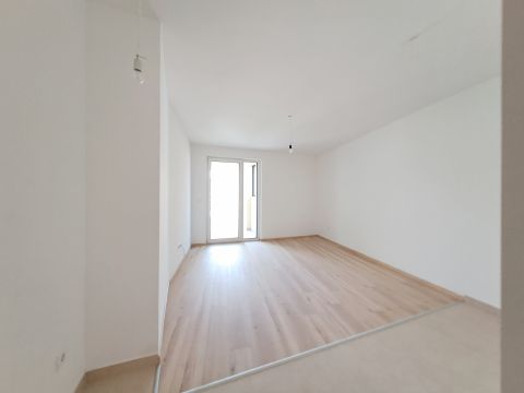 Eladó Lakás 1073 Budapest 7. kerület , Azonnal költözhető új ép. lakás a Blahánál