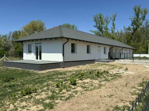 Eladó Ház 2735 Dánszentmiklós Dánszentmiklós 
