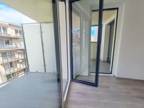 Eladó Lakás 1073 Budapest 7. kerület , Azonnal költözhető új ép. lakás a Blahánál