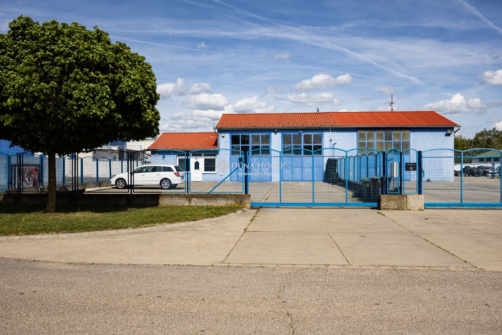 Felszerelt telephely autómosóval Kalocsán – IP025447