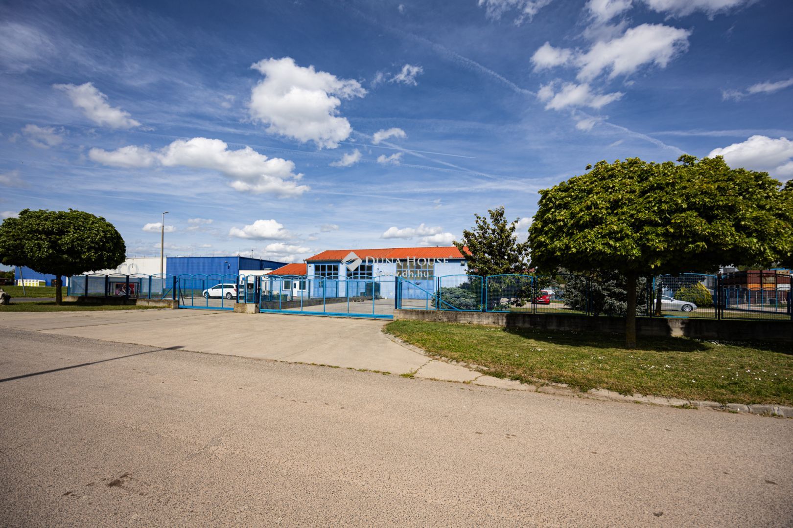 Felszerelt telephely autómosóval Kalocsán – IP025447
