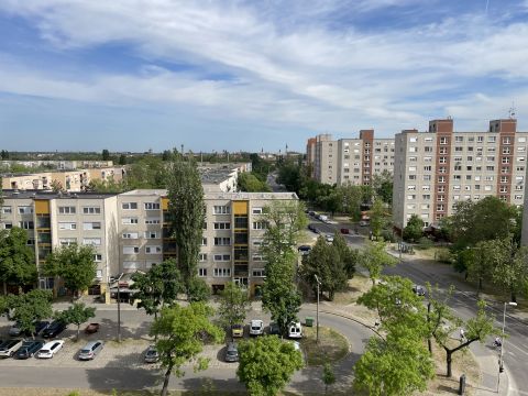 Eladó Lakás 6000 Kecskemét 