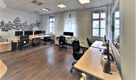 Kiadó Irodaépület 1082 Budapest 8. kerület Kisfaludy utca