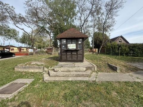 Eladó Üzlethelyiség 6060 Tiszakécske , 6060 Tiszakécske, Tiszapart