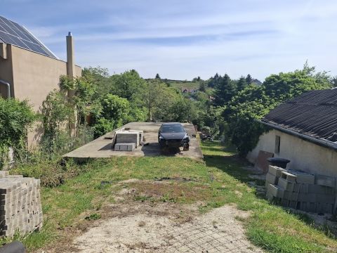 Eladó Telek 2049 Diósd , Diósdon eladó telek építési engedéllyel, összközművel.