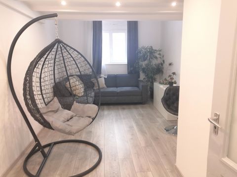 Kiadó Lakás 1066 Budapest 6. kerület Jókai utcában, dupla komfortos, modern lakás