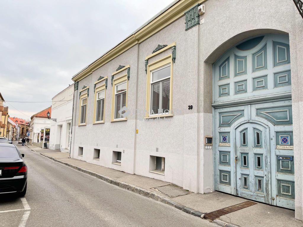 7621 Pécs — 1/21