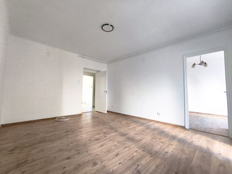 Eladó Lakás 7200 Dombóvár , Zöldfa utca