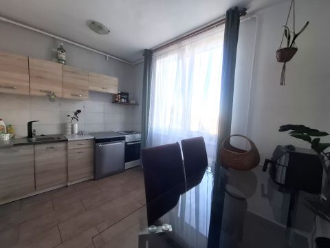 Eladó Lakás 9700 Szombathely Derkovits városrészen 3.emeleti tégla lakás!