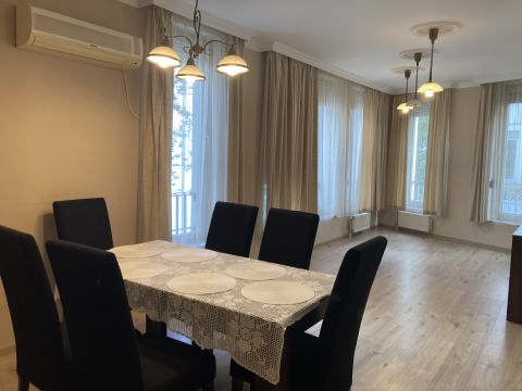 Kiadó Lakás 6000 Kecskemét , Kecskemét belvárosában igényes nagy lakás KIADÓ!