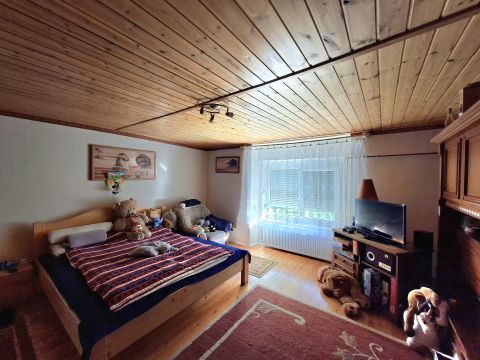 Eladó Ház 7000 Sárbogárd , 106 m2-es, 2,5 szoba + nappali + étkezős családi ház