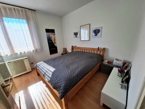 Eladó Lakás 1044 Budapest 4. kerület Újpest Izzó ltp-n 54 m2-es, 2 szoba, loggiás tégla jó állapo
