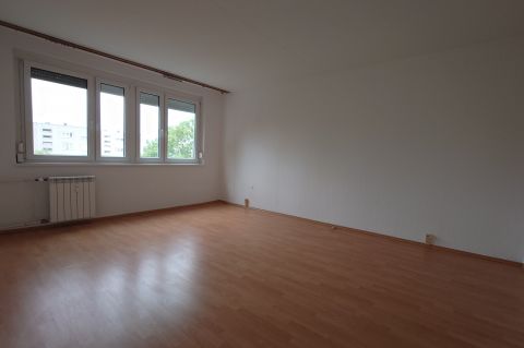Eladó Lakás 6000 Kecskemét 