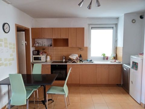 Kiadó Lakás 7626 Pécs 
