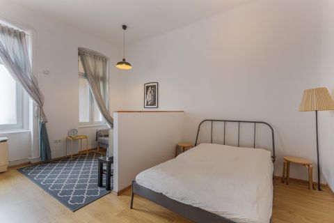Eladó Lakás 1077 Budapest 7. kerület , Dob utcában felújított garzonlakás !