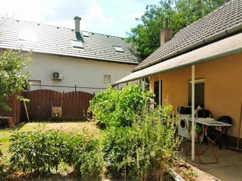 Eladó Ház 2481 Velence Vasútállomás közeli