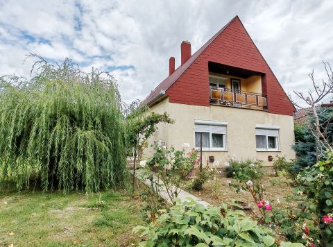 Eladó Ház 7516 Berzence , Berzence főutcáján szintes családi ház eladó! 