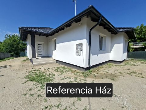 Eladó Ház 3000 Hatvan , Központi helyen,még is nyugodt környezetben