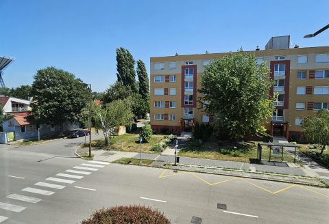 Eladó Lakás 9200 Mosonmagyaróvár Üres, szinte azonnal költözhető