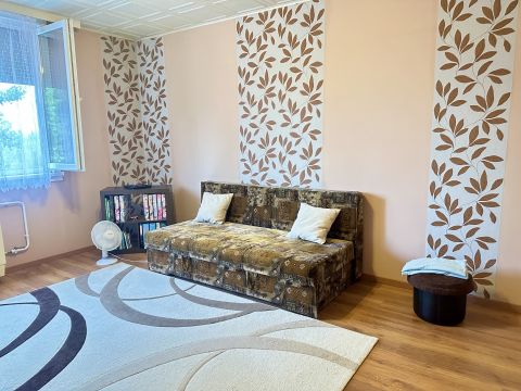 Eladó Lakás 1104 Budapest 10. kerület Óhegy park mellett 2 szobás jó állapotú lakás eladó!