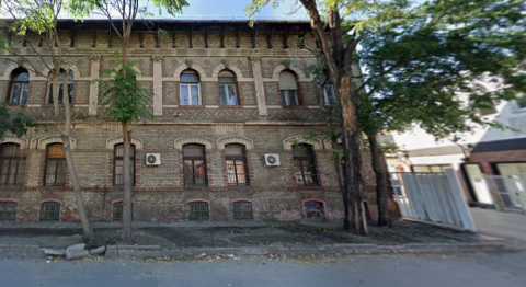 Kiadó Ipari 1044 Budapest 4. kerület , Újpest frekventált helyén, forgalmas út mellett kiadó pince