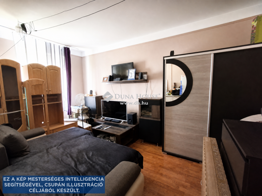 3700 Kazincbarcika , Egressy — 1/4