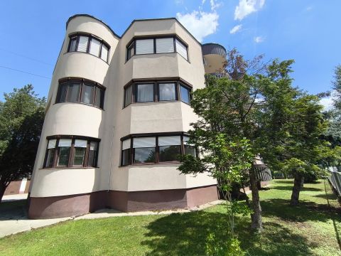 Eladó Lakás 6000 Kecskemét 