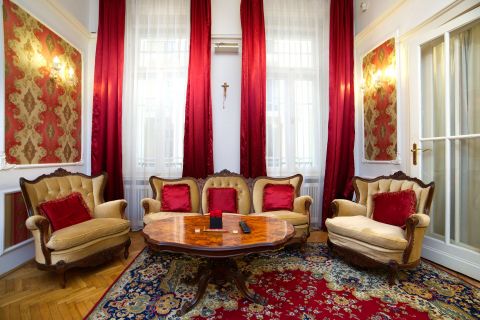 Eladó Lakás 1054 Budapest 5. kerület Vértanúk tere
