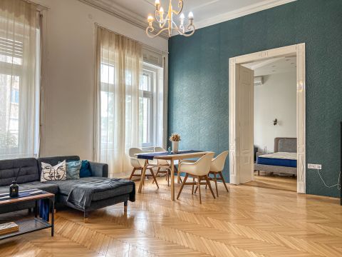 Eladó Lakás 1102 Budapest 10. kerület , Gyönyörűen felújított, nagypolgári lakás, két klímával