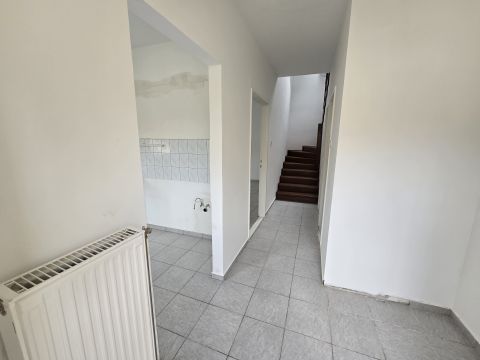 Eladó Lakás 8500 Pápa A belváros zsívében 79 nm-es lakás