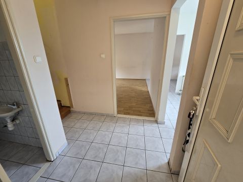 Eladó Lakás 8500 Pápa Belváros szívében 79 nm-es lakás