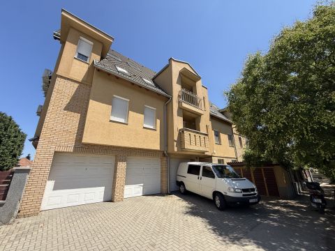 Kiadó Lakás 6000 Kecskemét , Vacsiközben, kis rezsivel, 2 szobás lakás kiadó!